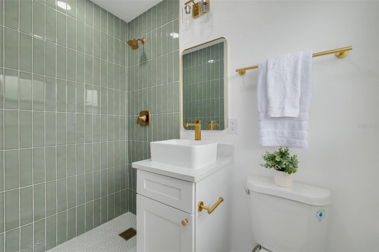 5054 60th Street N, Kenneth City, FL 33709 Photo