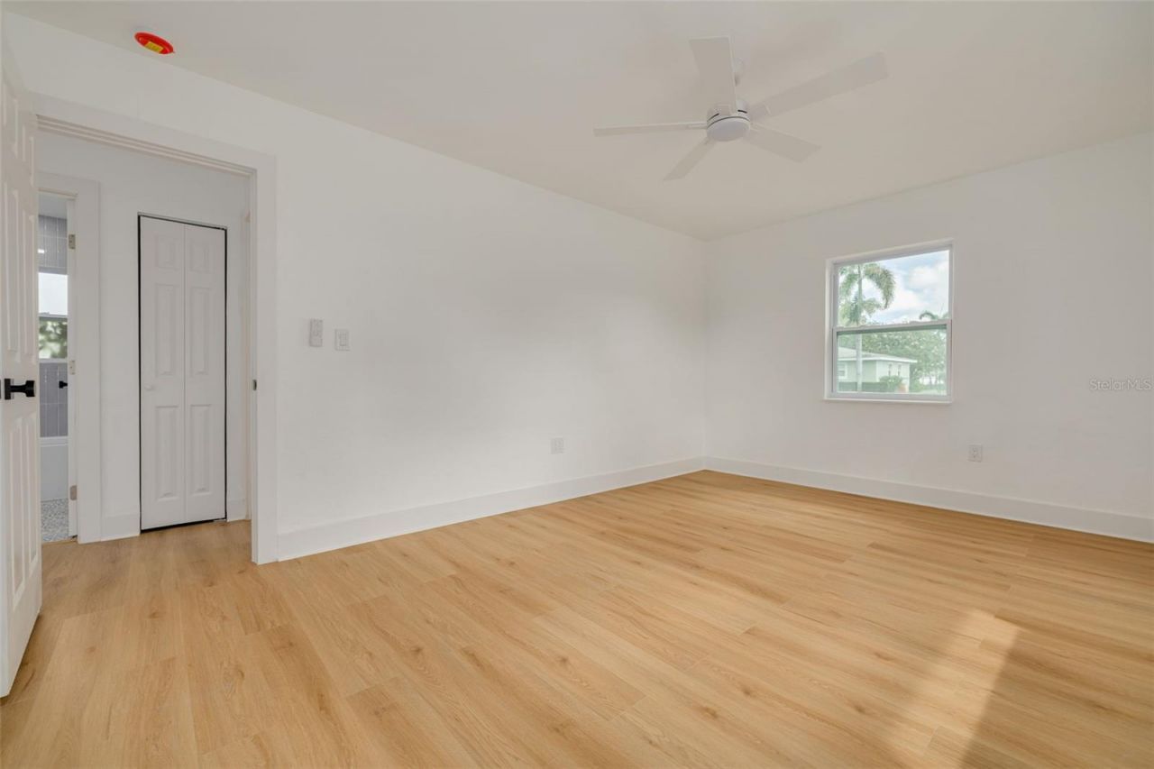 5054 60th Street N, Kenneth City, FL 33709 Photo