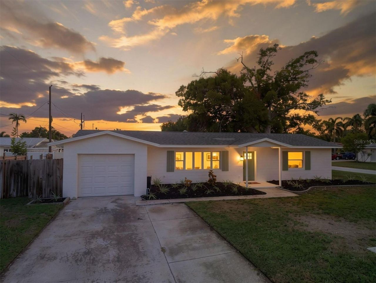 5054 60th Street N, Kenneth City, FL 33709 Photo