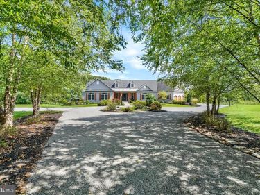 2811 IRONSTONE HILL ROAD, YORK, PA 17403
