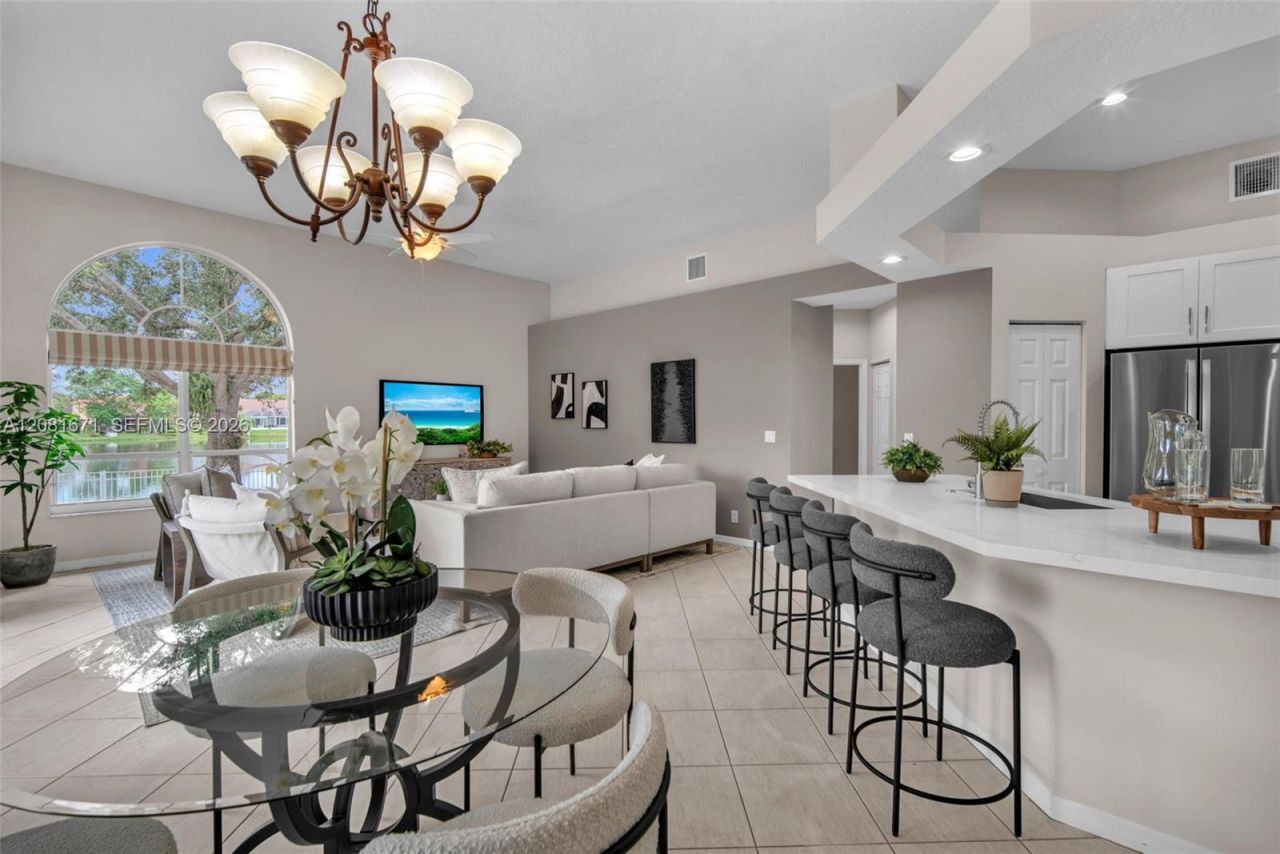 2008 NW 126th Ave , Pembroke Pines, FL 33028 Photo