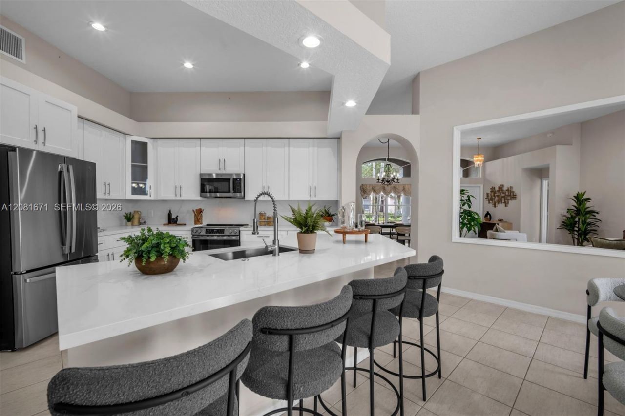 2008 NW 126th Ave , Pembroke Pines, FL 33028 Photo