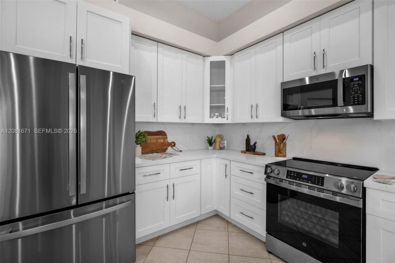 2008 NW 126th Ave , Pembroke Pines, FL 33028 Photo