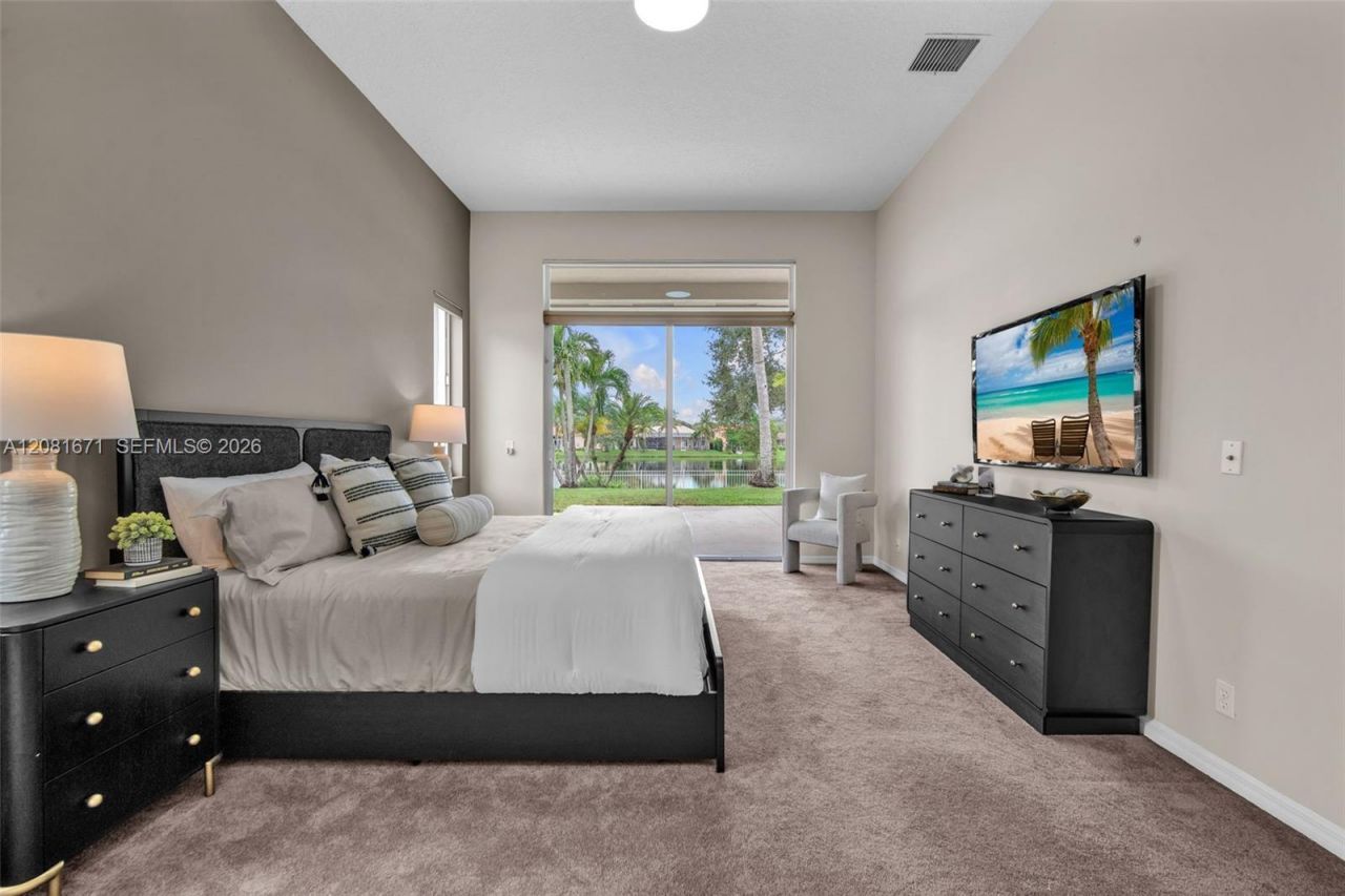 2008 NW 126th Ave , Pembroke Pines, FL 33028 Photo