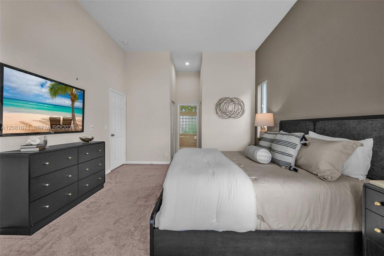 2008 NW 126th Ave , Pembroke Pines, FL 33028 Photo