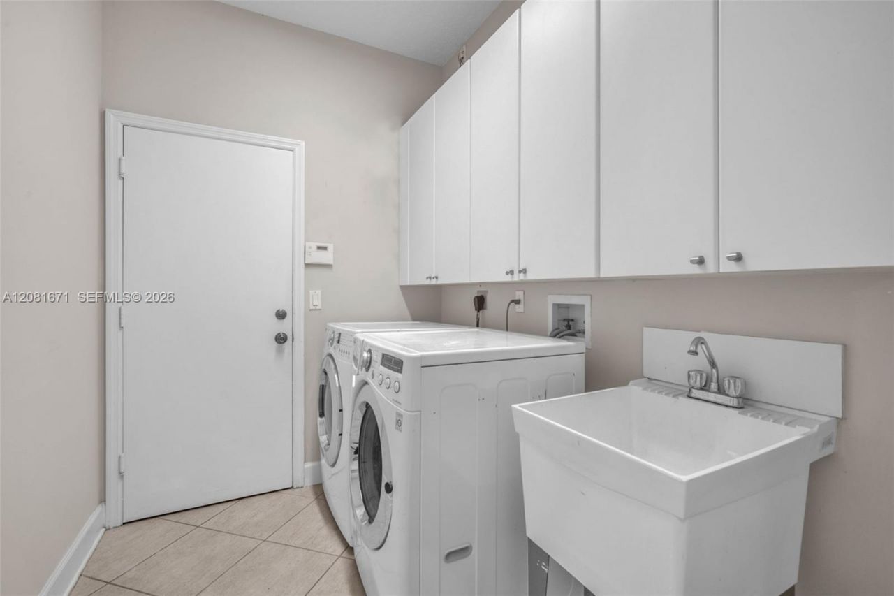 2008 NW 126th Ave , Pembroke Pines, FL 33028 Photo