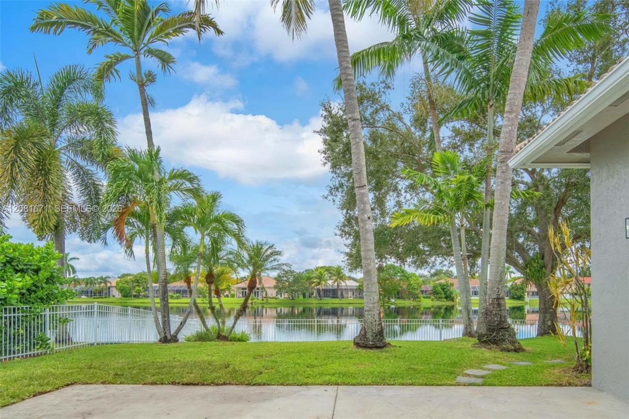 2008 NW 126th Ave , Pembroke Pines, FL 33028 Photo