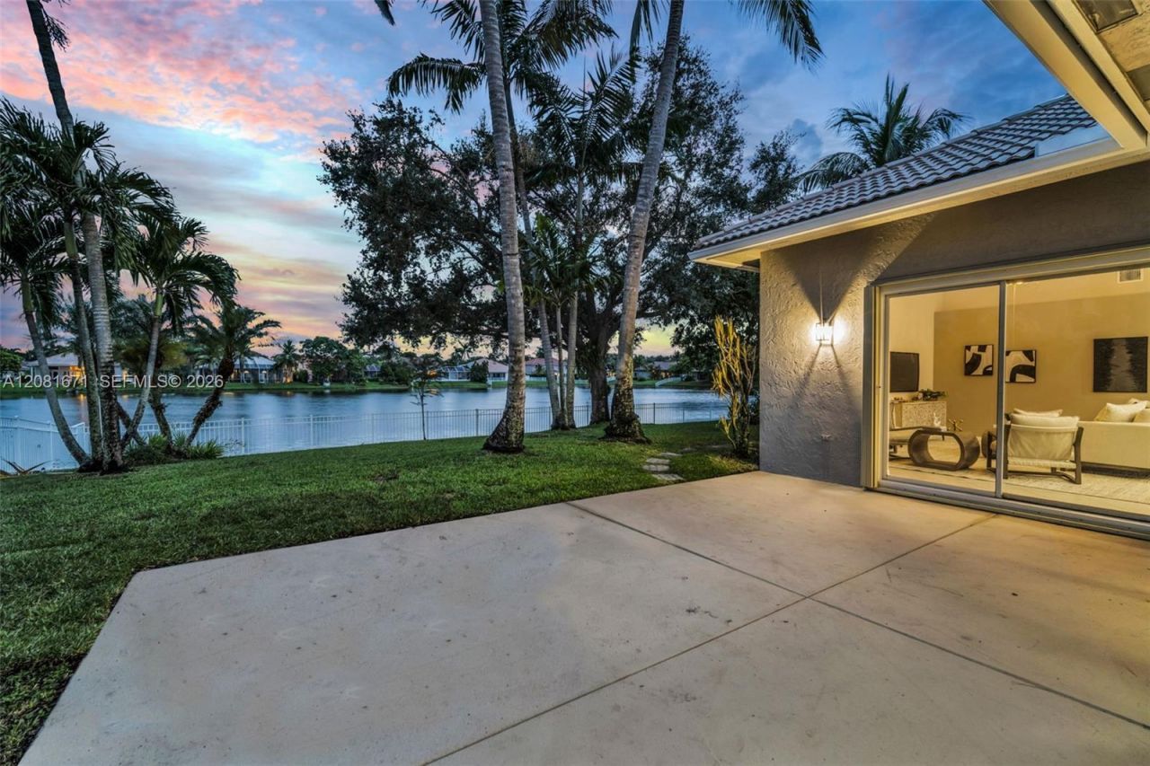 2008 NW 126th Ave , Pembroke Pines, FL 33028 Photo