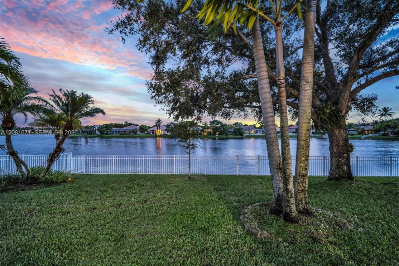 2008 NW 126th Ave , Pembroke Pines, FL 33028 Photo