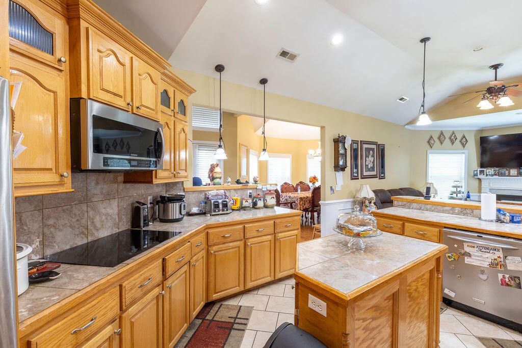 256 Rodenberry Road Photo 10
