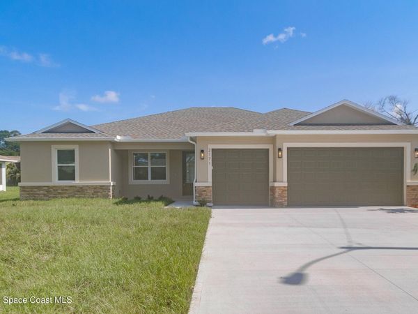 2171 Fallon Boulevard NE , Palm Bay, FL 32907