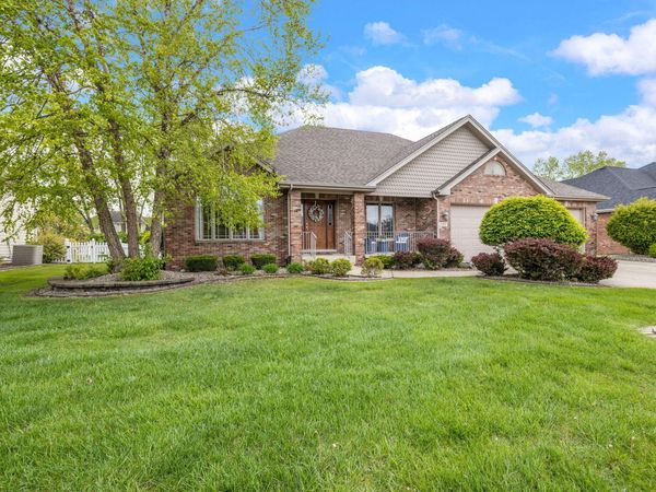 108 Exeter Road , Munster, IN 46321