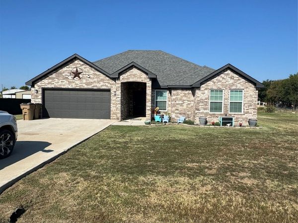 15811 Sunflower Lane, Madill, OK 73446