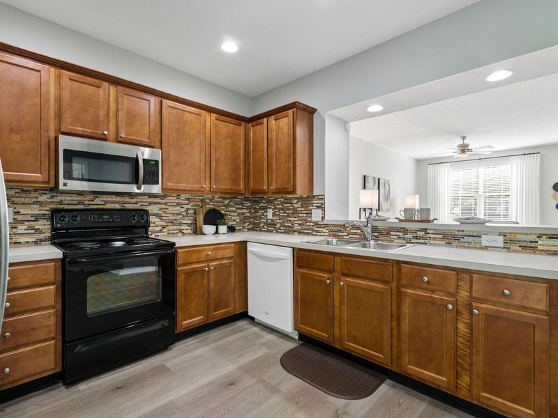 1836 Epic Way, Unit 38, Grove City, OH 43123 Photo 11