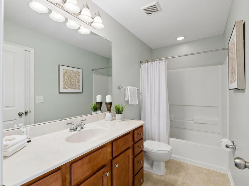 1836 Epic Way, Unit 38, Grove City, OH 43123 Photo 25