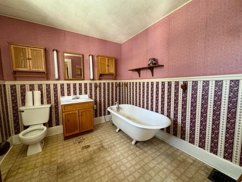 50 N Depot Street, Logan, OH 43138 Photo 15