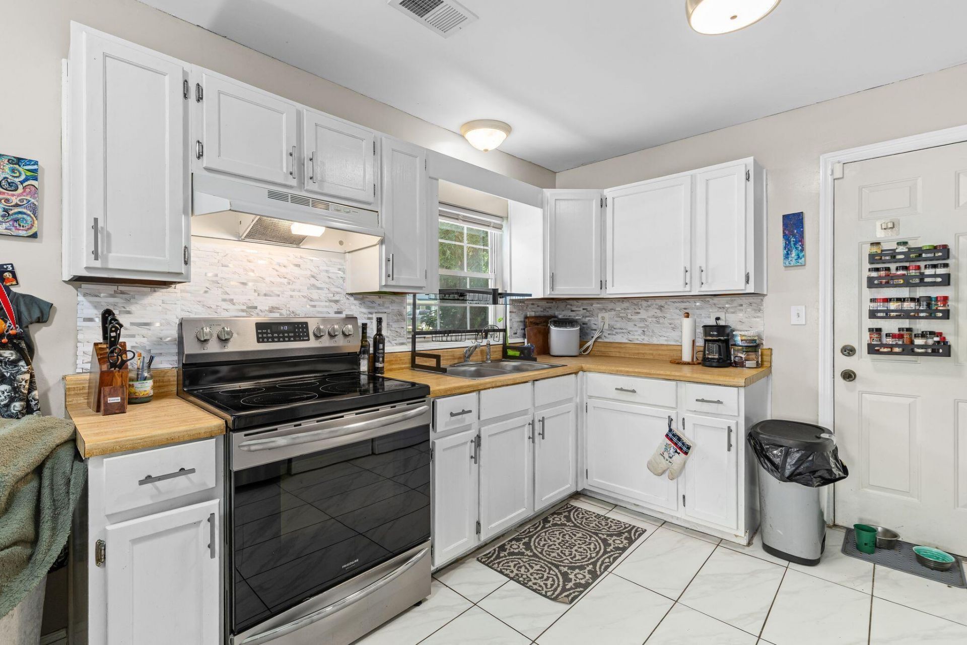5626 Dobson Street Photo 5