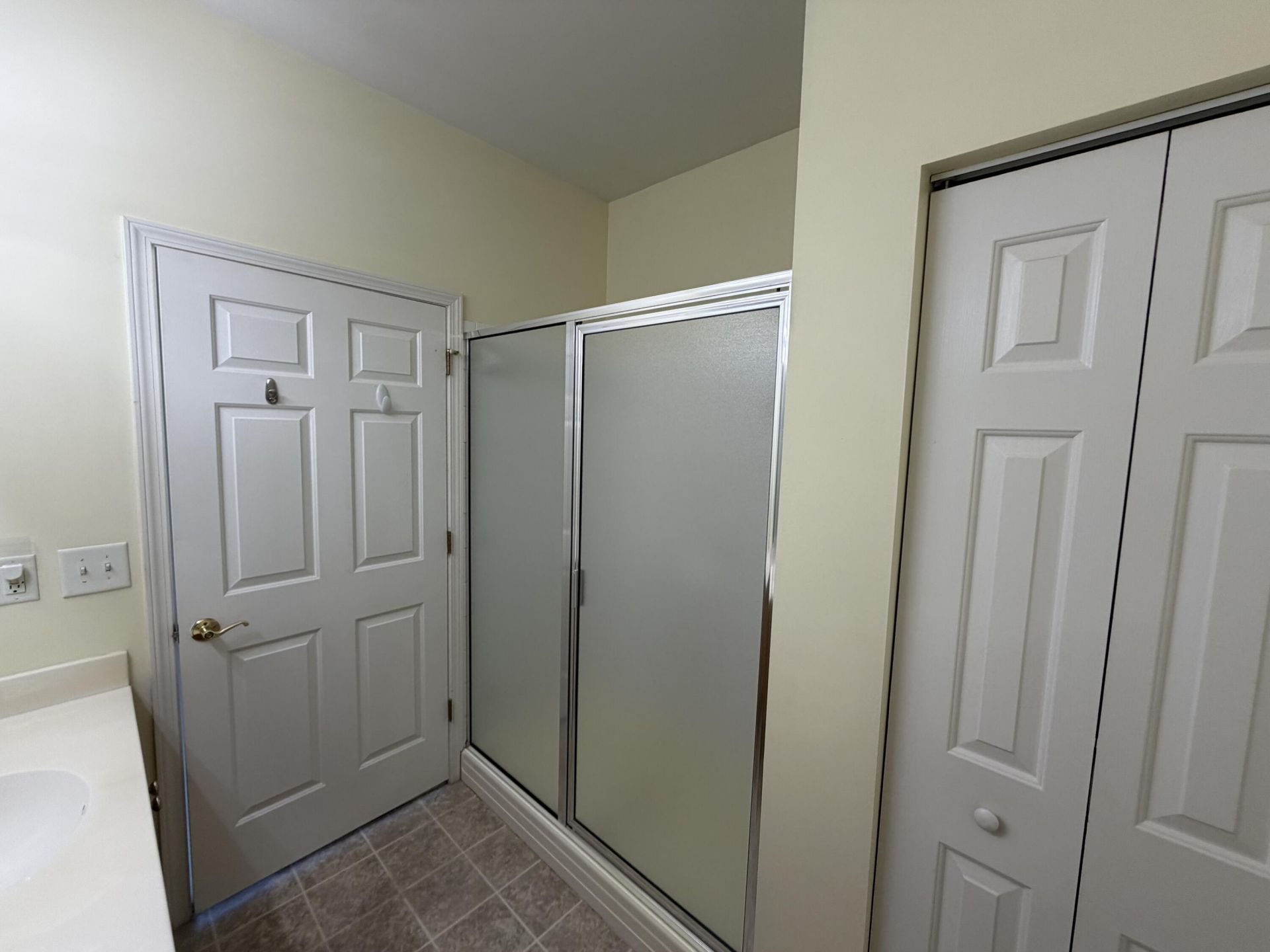 8800 Dorchester Road Photo 9