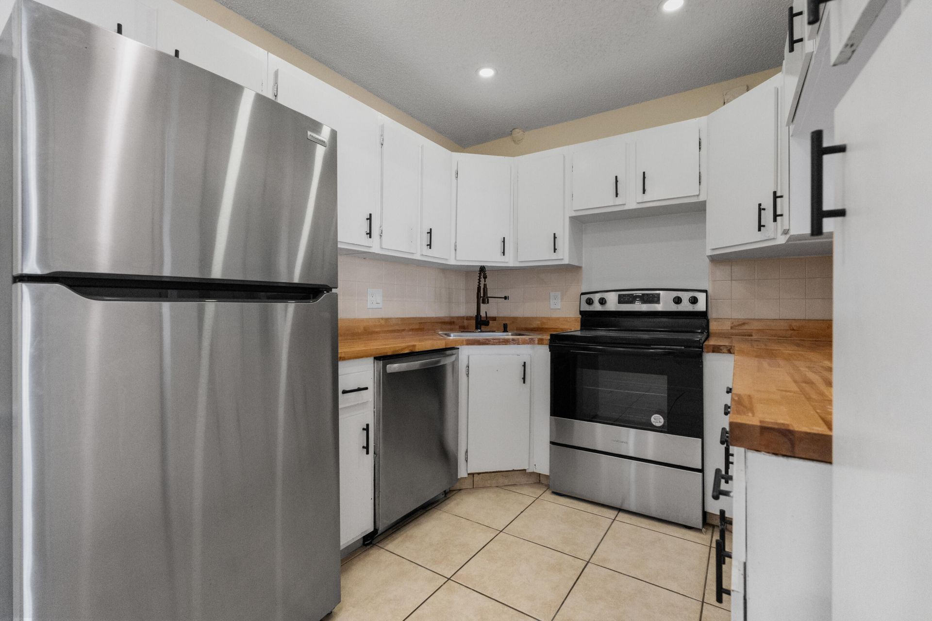 706 Sunny Pine Way, Unit E2, Greenacres, FL 33415 Photo