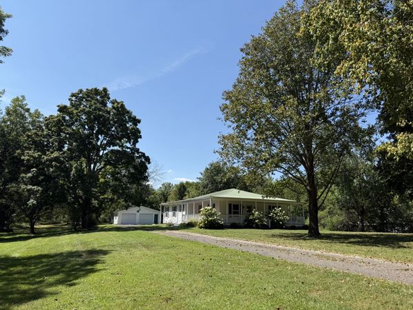 645 Neals Ln , Gallatin, TN 37066