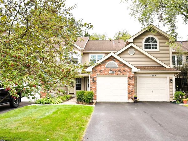 1285 Coldspring Road , Carol Stream, IL 60188