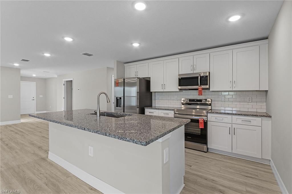 545 Oakshire Ln , Lehigh Acres, FL 33972 Photo