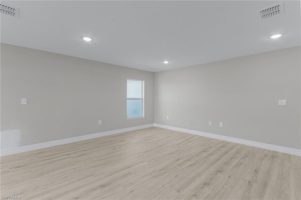 545 Oakshire Ln , Lehigh Acres, FL 33972 Photo
