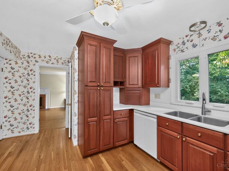 6402 Westover Circle, Sycamore Township, OH 45236 Photo 8