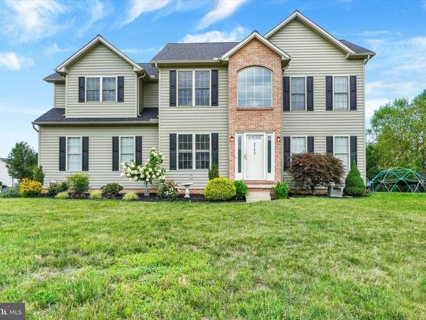 2152 RILLIAN LANE, YORK, PA 17404