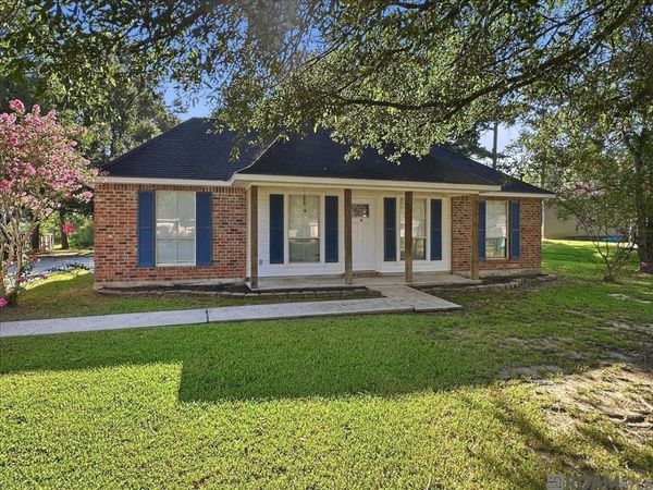 36050 Cheray Dr, Denham Springs, LA 70706