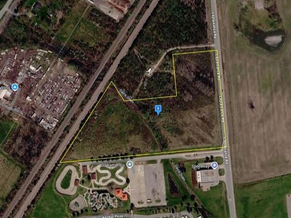 15101 Laplaisance Road, Monroe, MI 48161