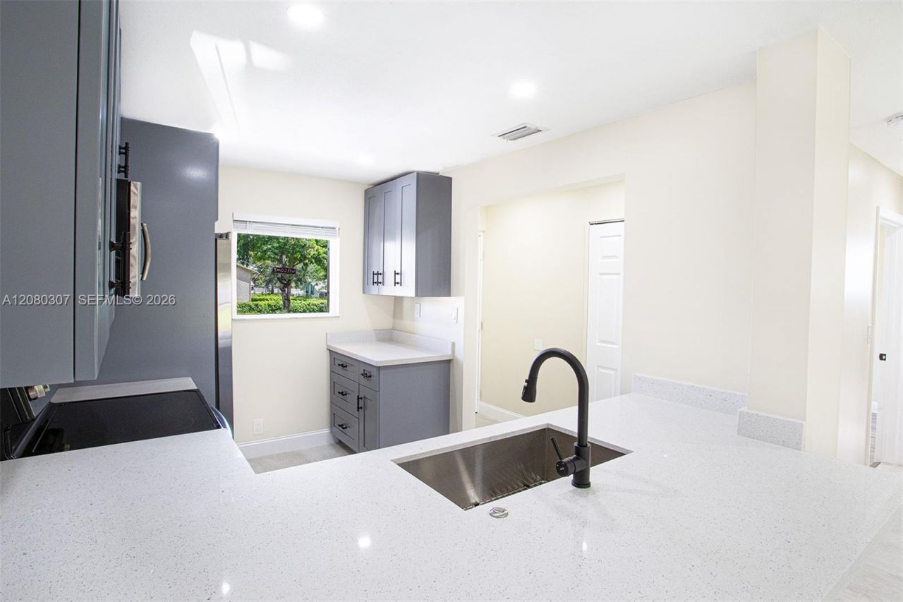 9431 Boca Cove Cir , Unit 1009, Boca Raton, FL 33428 Photo