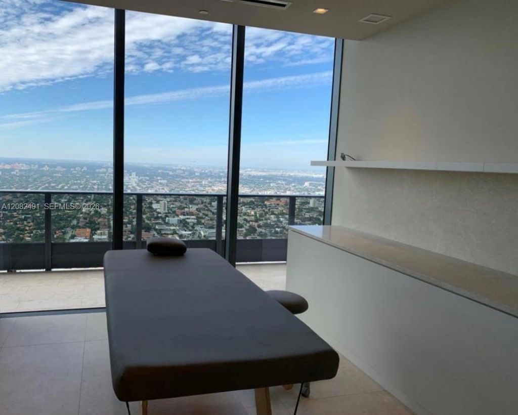 1000 Brickell Plaza , Unit 2406, Miami, FL 33131 Photo