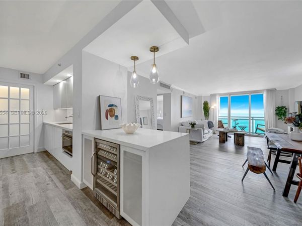 6917 Collins Ave , Unit 1409, Miami Beach, FL 33141