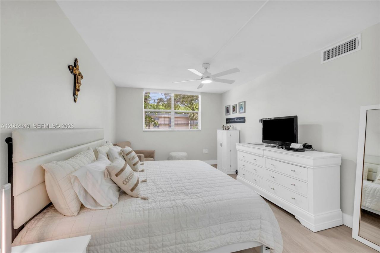 9091 Lime Bay Blvd, Unit 211, Tamarac, FL 33321 Photo