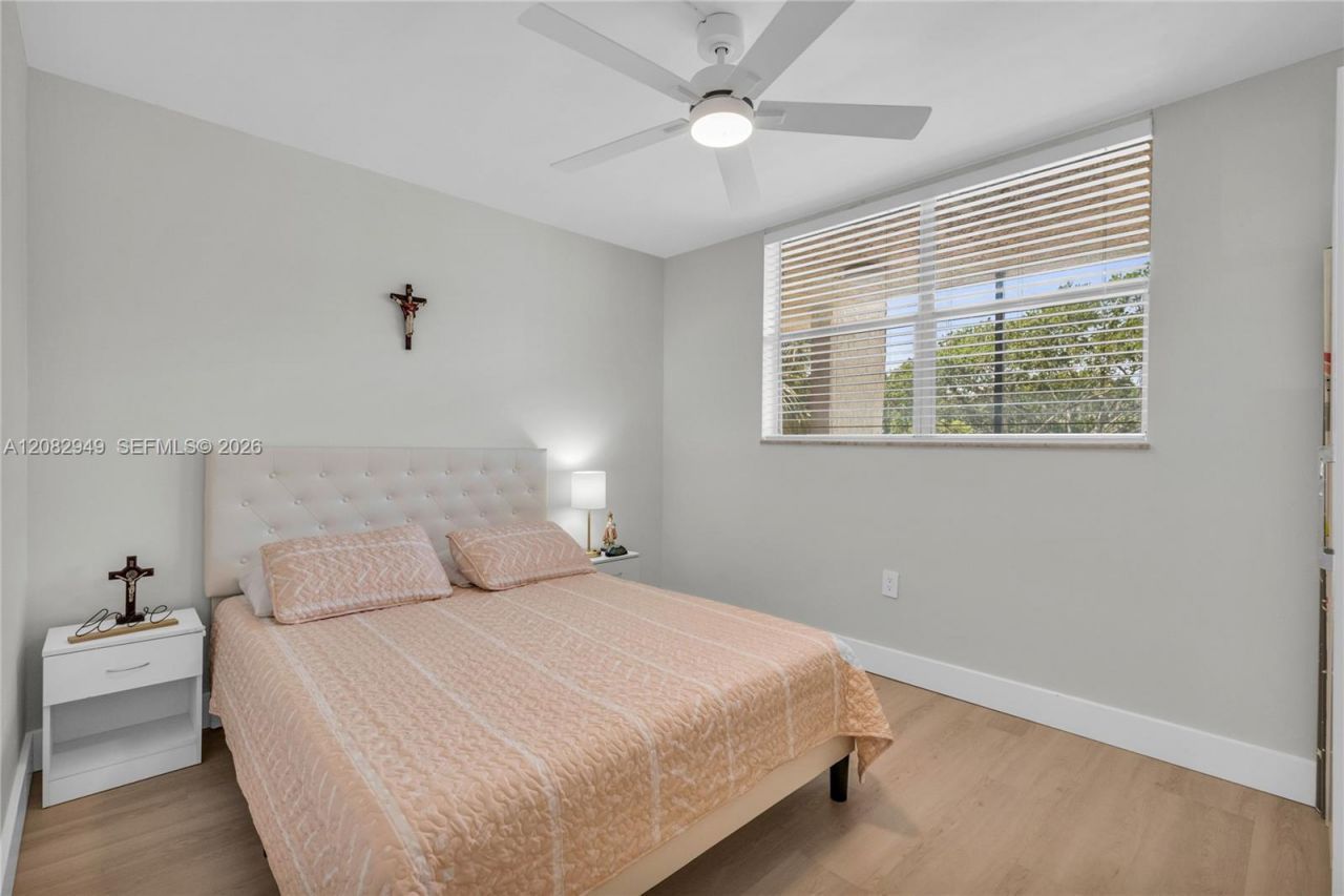 9091 Lime Bay Blvd, Unit 211, Tamarac, FL 33321 Photo