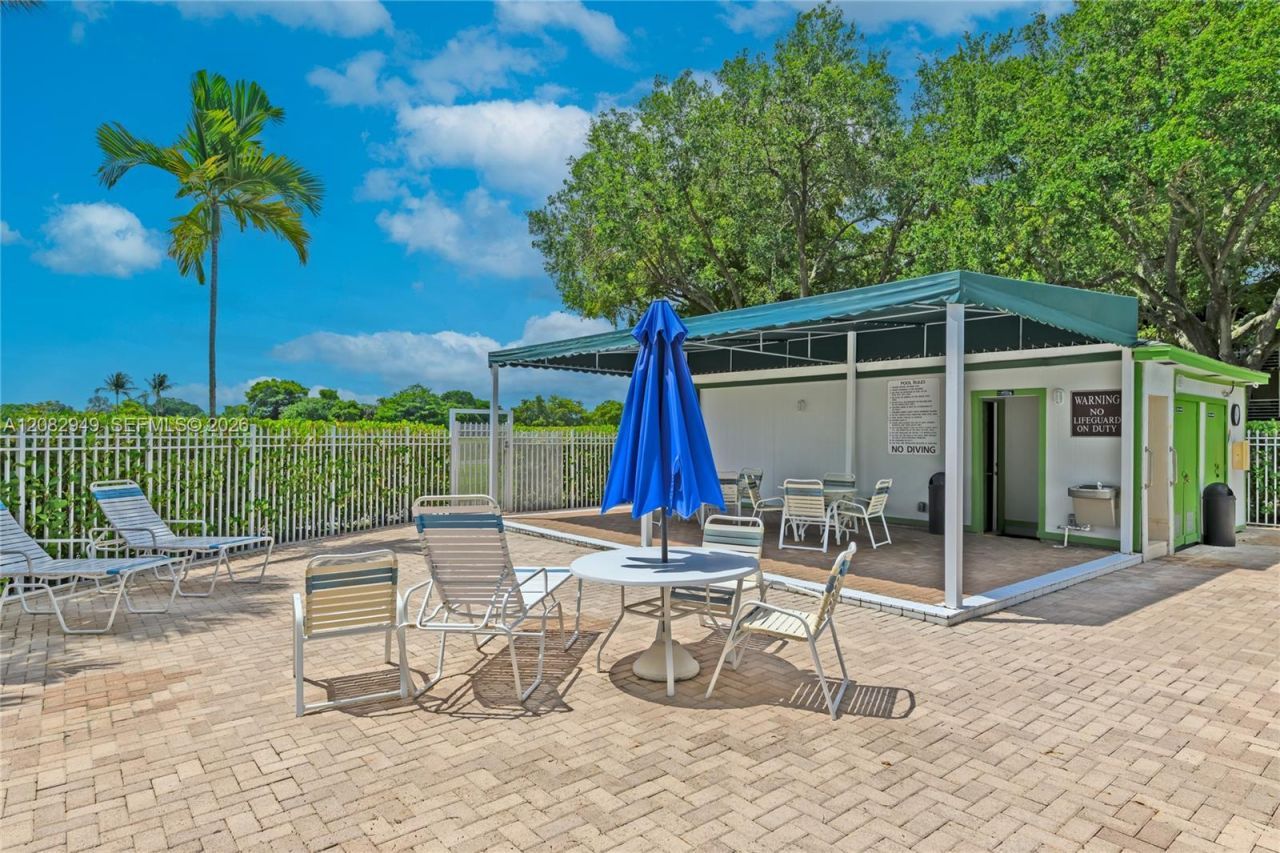 9091 Lime Bay Blvd, Unit 211, Tamarac, FL 33321 Photo