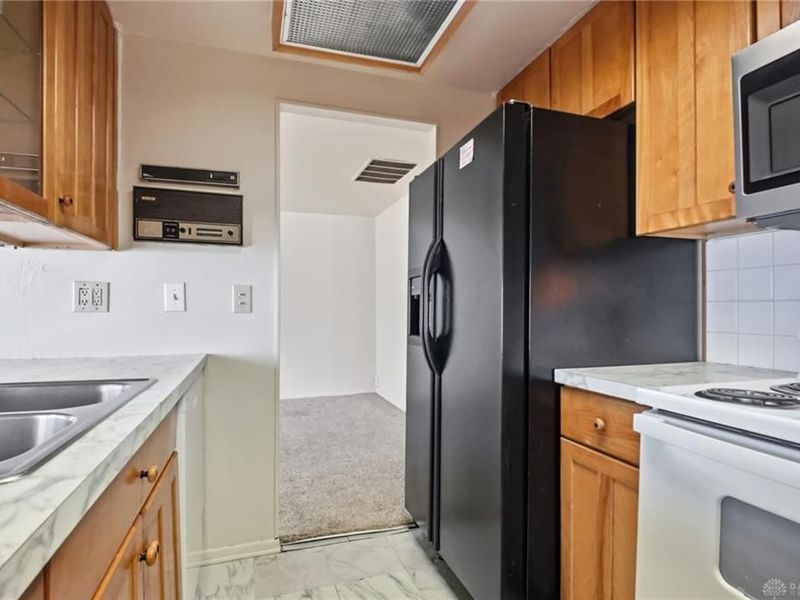 5639 Troy Villa Boulevard, Huber Heights, OH 45424 Photo 15