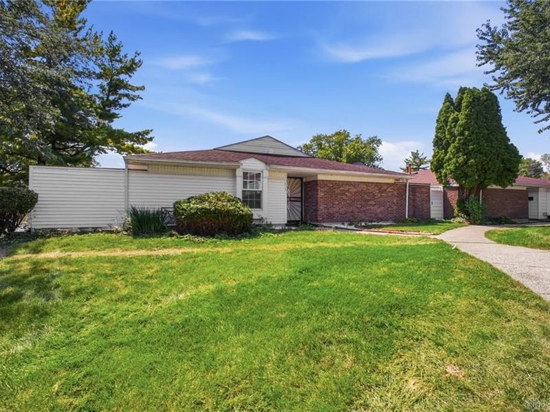 5639 Troy Villa Boulevard, Huber Heights, OH 45424 Photo 45
