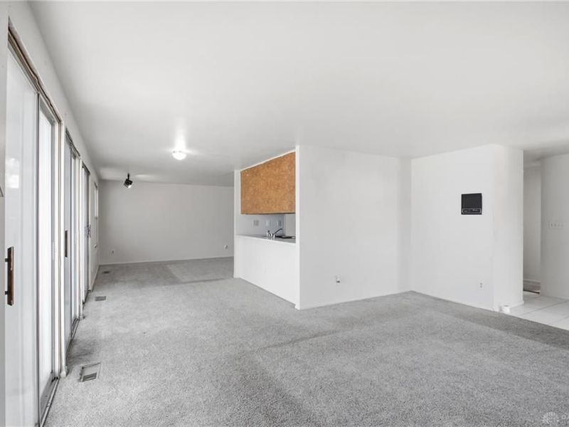 5639 Troy Villa Boulevard, Huber Heights, OH 45424 Photo 6