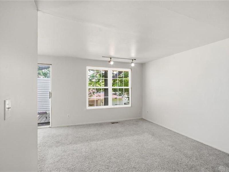 5639 Troy Villa Boulevard, Huber Heights, OH 45424 Photo 9