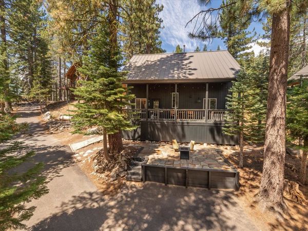 50638 Hemlock Court, Soda Springs, CA 95728