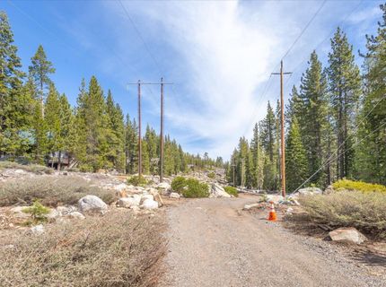 50638 Hemlock Court, Soda Springs, CA 95728 Photo