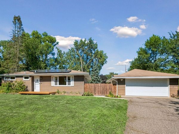 2400 W 110th Street, Bloomington, MN 55431