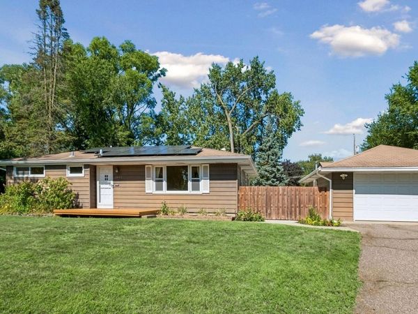 2400 W 110th Street, Bloomington, MN 55431