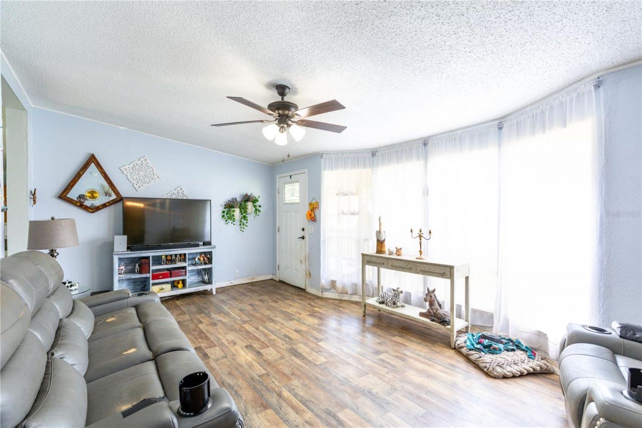 17242 Bradford Avenue, Brooker, FL 32622 Photo
