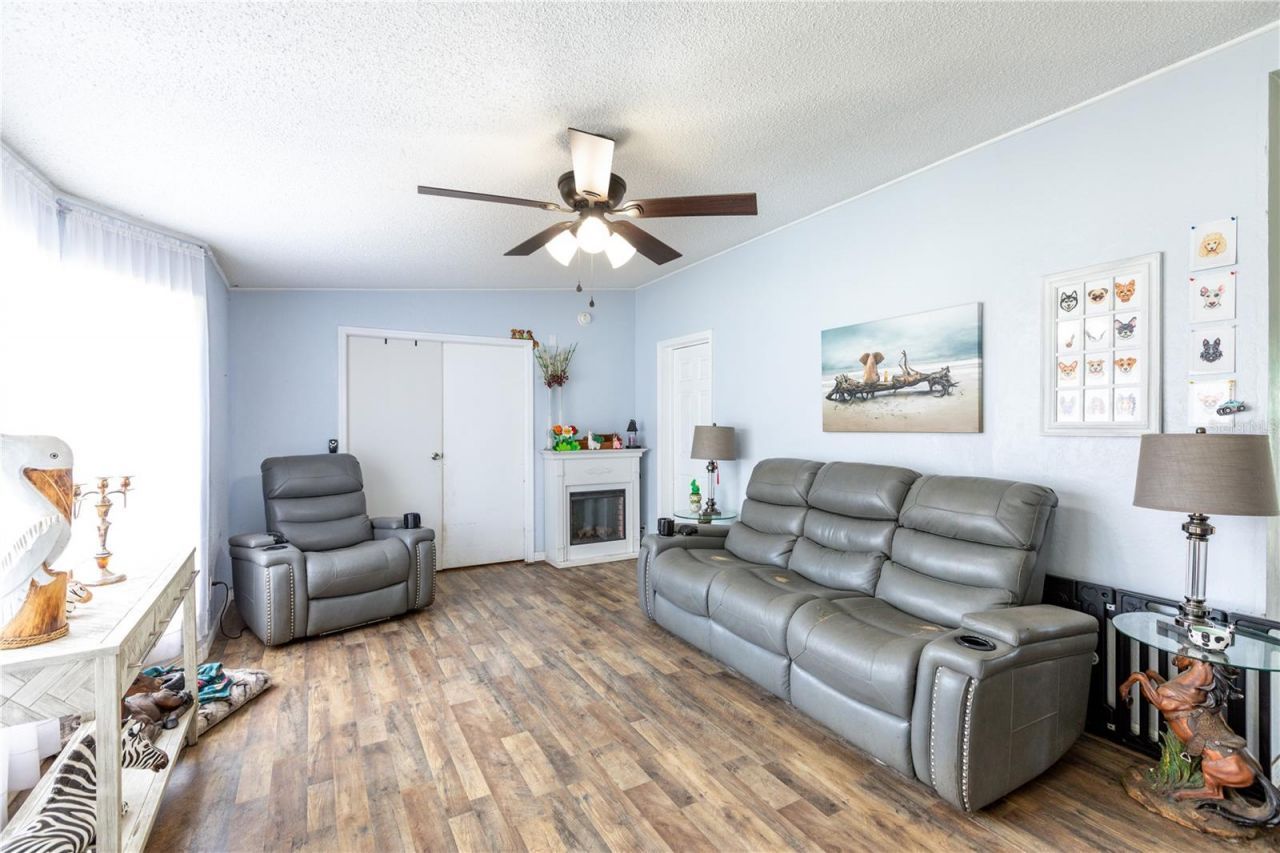 17242 Bradford Avenue, Brooker, FL 32622 Photo