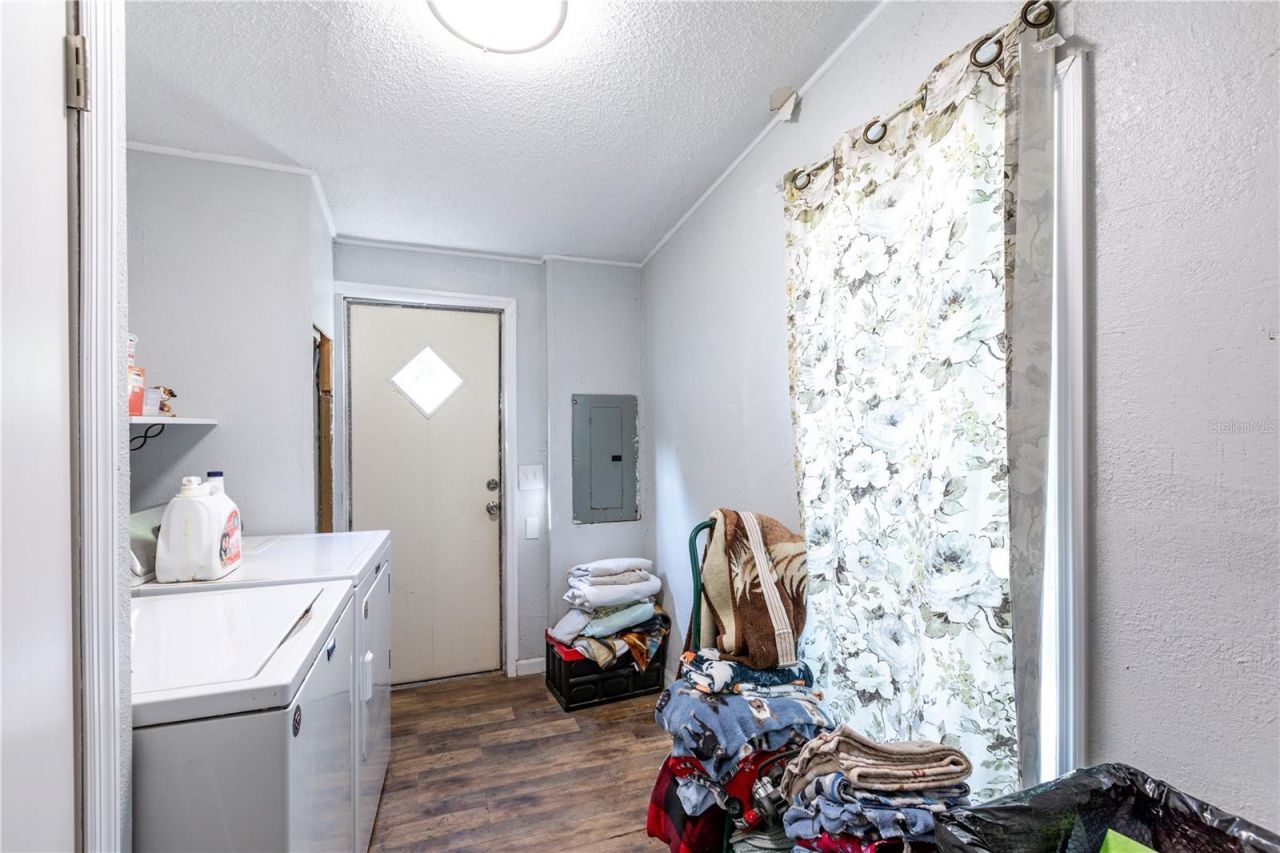 17242 Bradford Avenue, Brooker, FL 32622 Photo