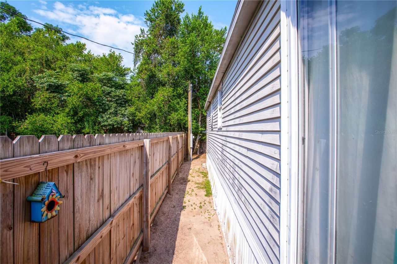 17242 Bradford Avenue, Brooker, FL 32622 Photo