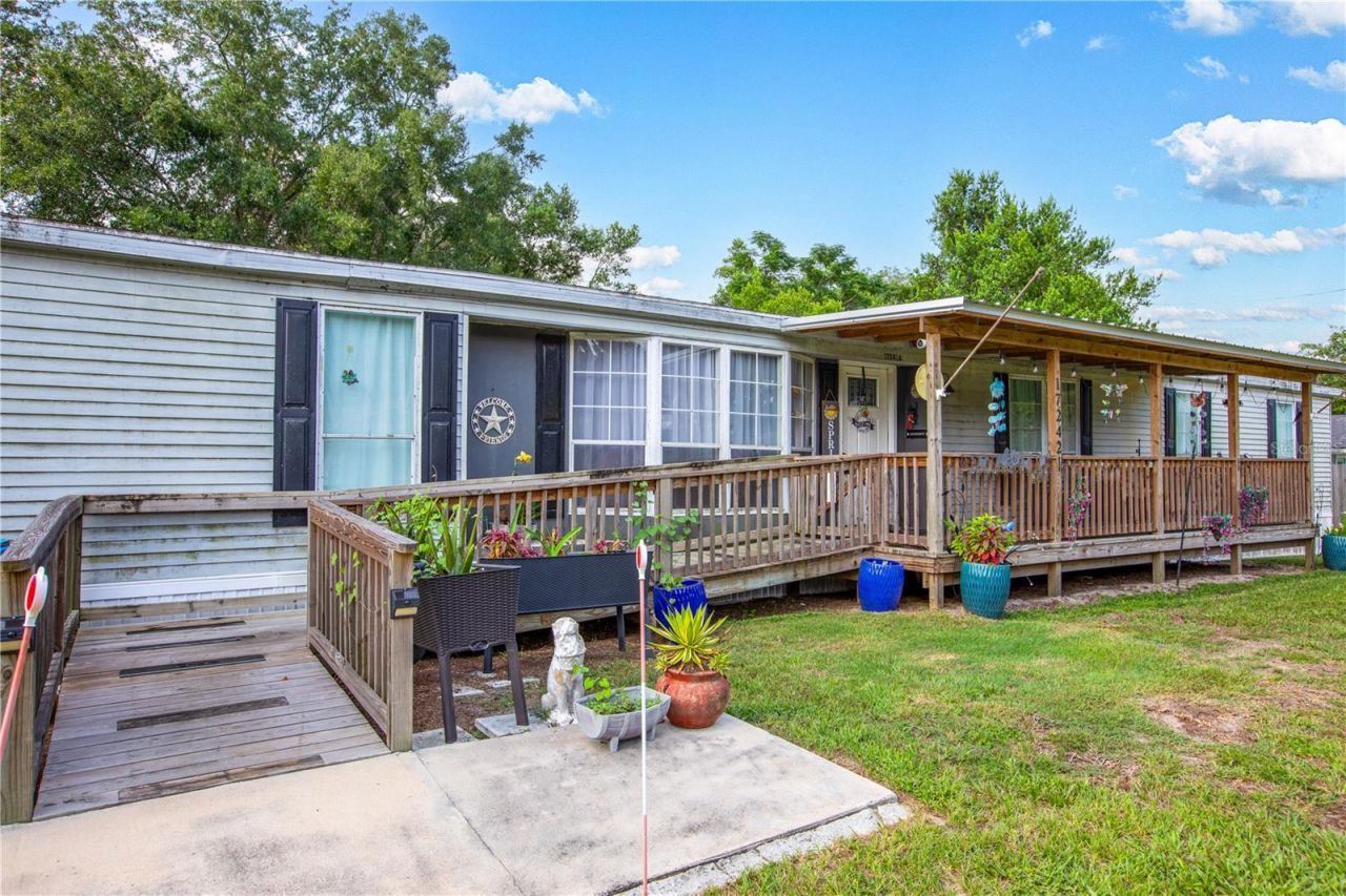 17242 Bradford Avenue, Brooker, FL 32622 Photo